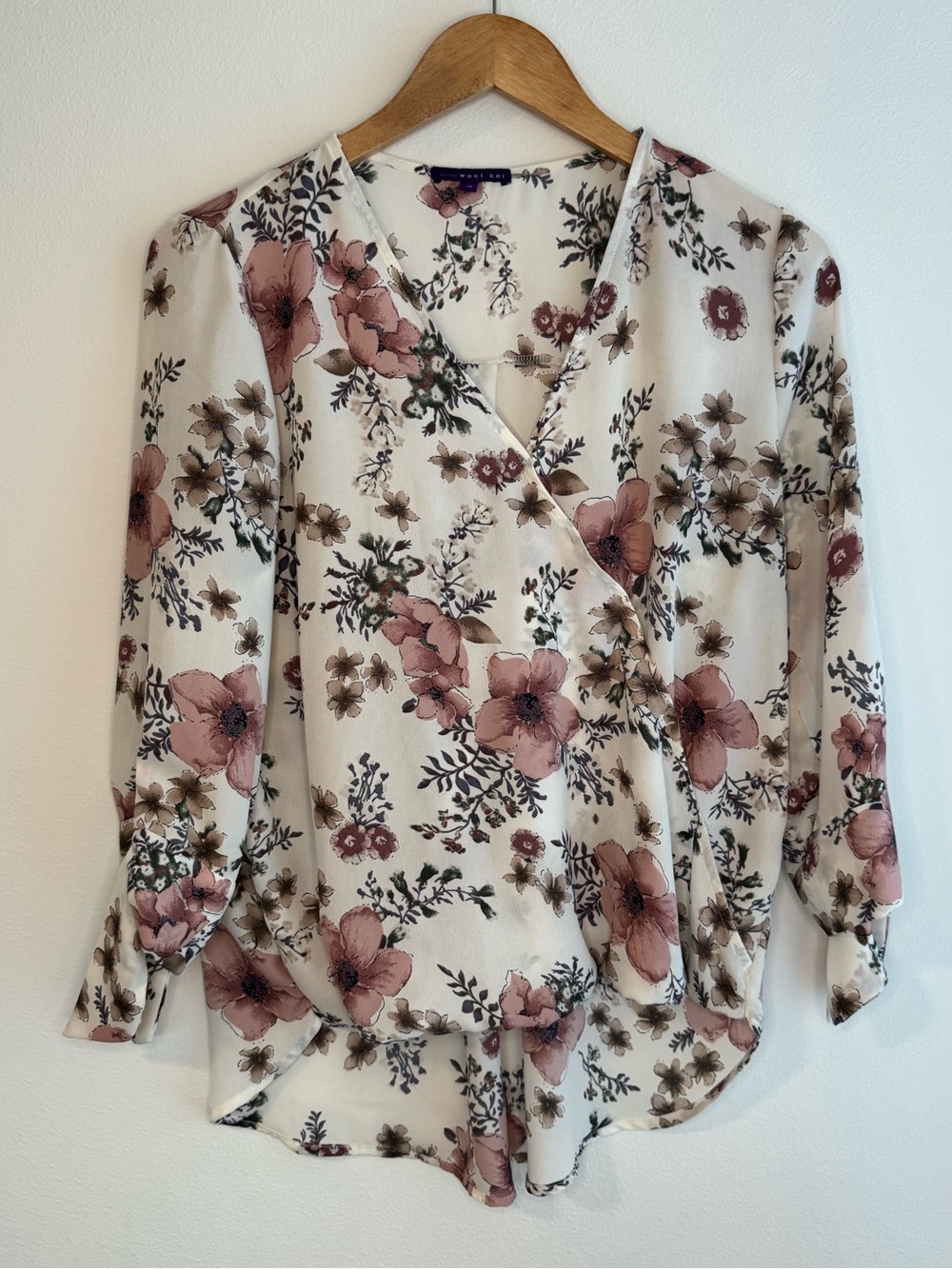 West Kei Floral Wrap Blouse Cream and Dusty Rose  3/4 Length Sleeves Size M